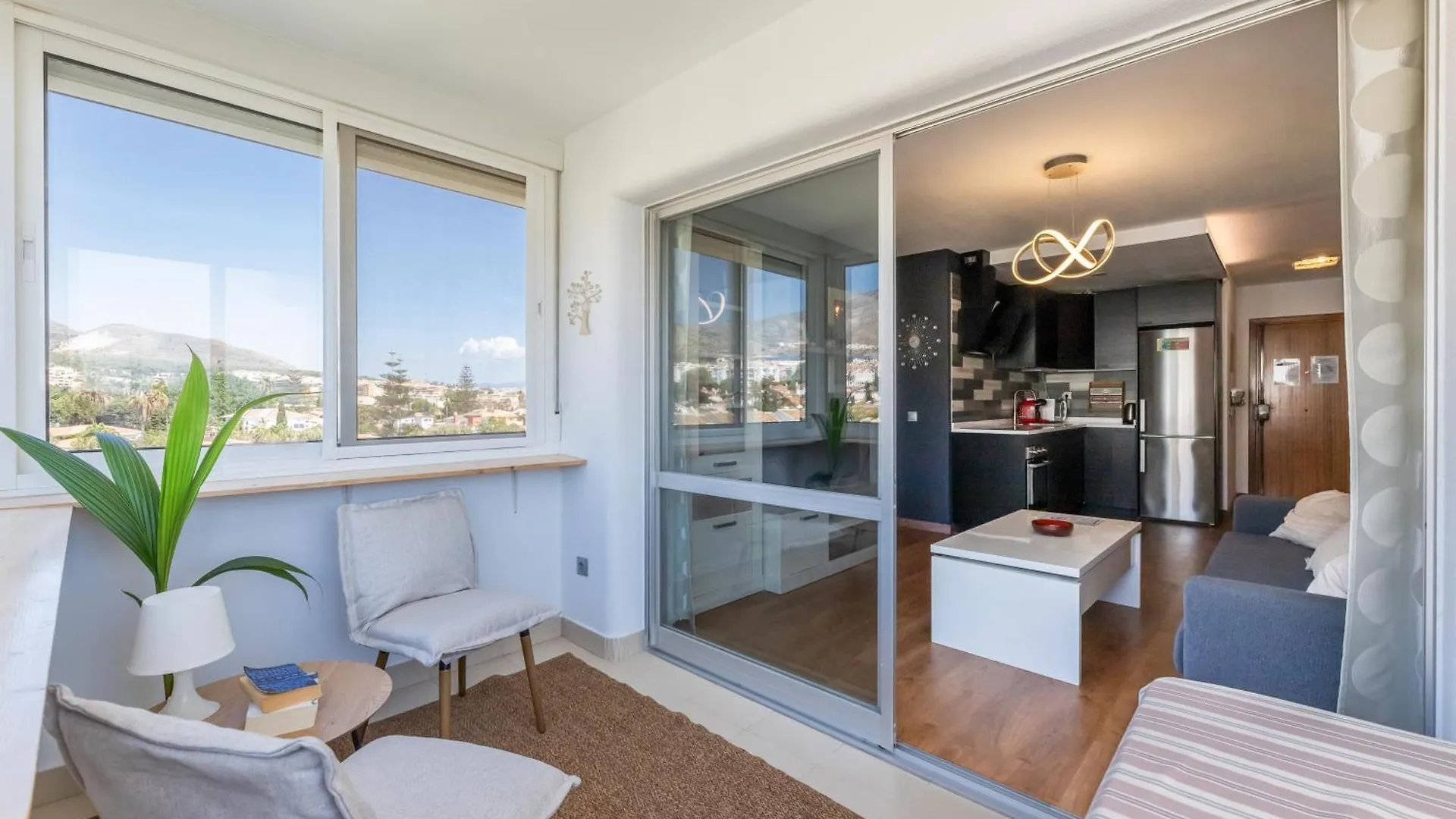 דירות בנאלמדנה Vb Myramar 1Bdr Penthouse Centre-Coast 0*,